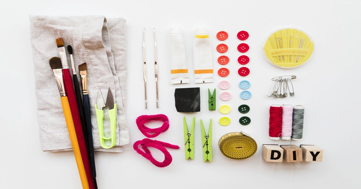 For DIY projects, we need different types of tools that help us in making decorative items. Such tools are not that expensive and everyone can easily afford them.
